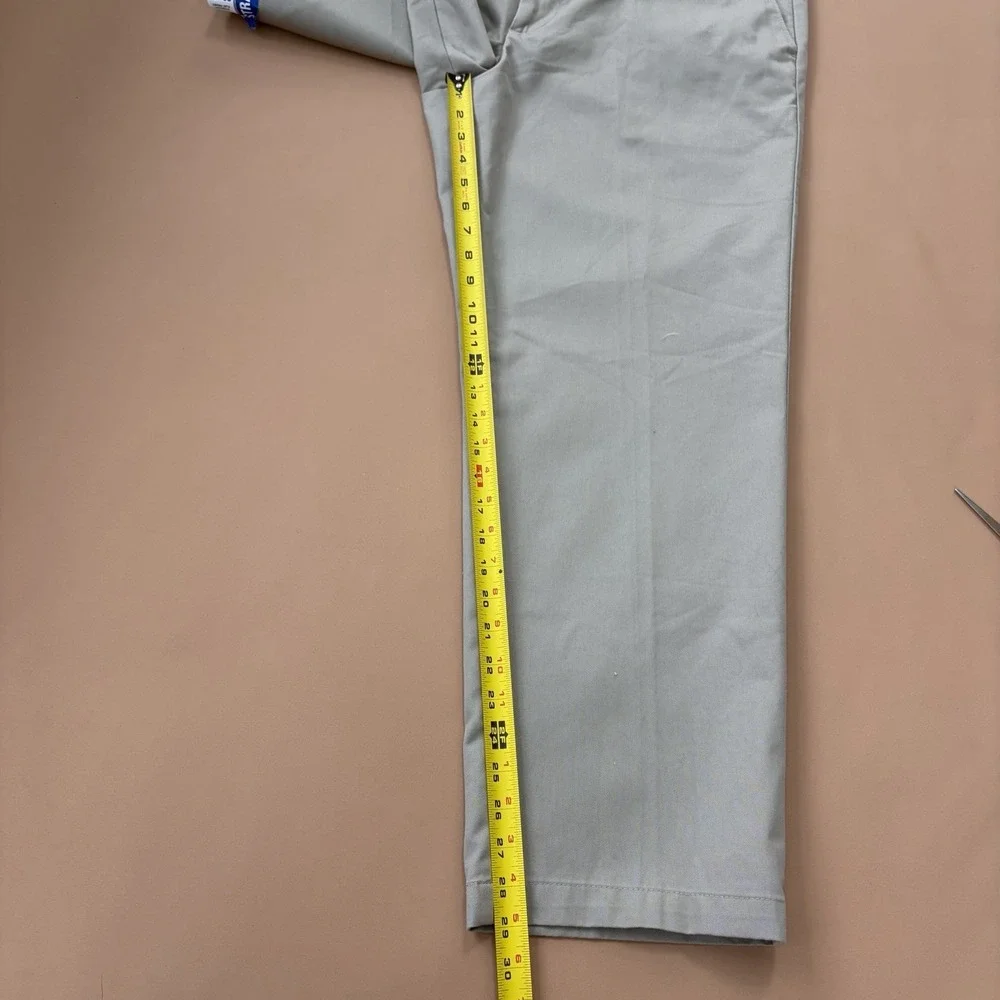 IZOD American Chino Pants Mens 38x30 (29) Khaki Straight Fit Flat Front New Golf